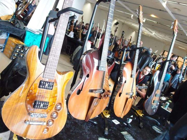 Vente de guitares Le Tampon