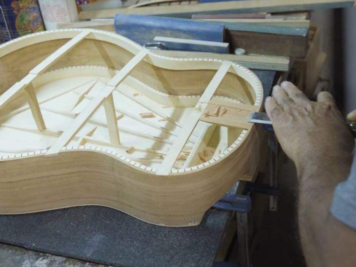 Vente de guitares Le Tampon